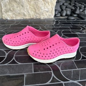 Hot Pink Native Robbie Sugarlites size C11